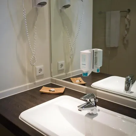 Paulsen's Und Restaurant فندق Bohmstedt